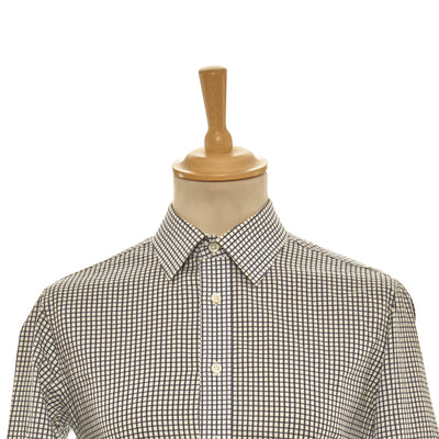 Enhance your style with this timeless A.W. Bauer & Co Sz 40 classic. Crafted with a blue checkered pattern and made from premium cotton, this single cuff shirt will make a stylish statement in any wardrobe. In great condition and with meticulous quality, this piece is perfect for any occasion. Make a statement!