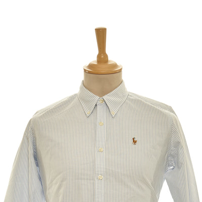 Step out in classic style with this Polo Ralph Lauren shirt. Crafted with pure cotton, it's designed with a fashionable striped pattern and classic single cuff. The excellent condition ensures a timeless look, perfect for any occasion. Make a statement with this iconic piece from Polo Ralph Lauren!