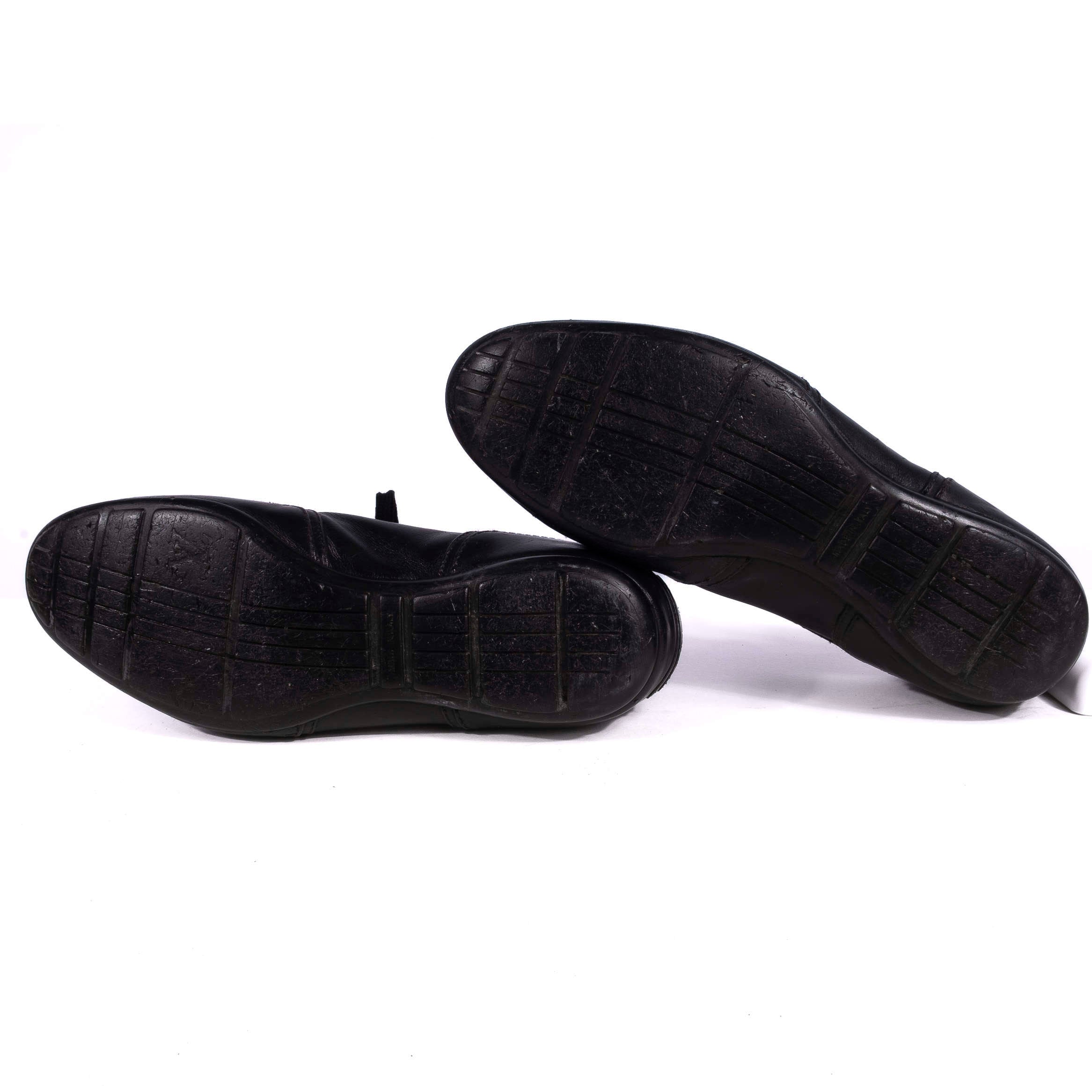 Louis Vuitton Black Leather Sneakers Sz 40