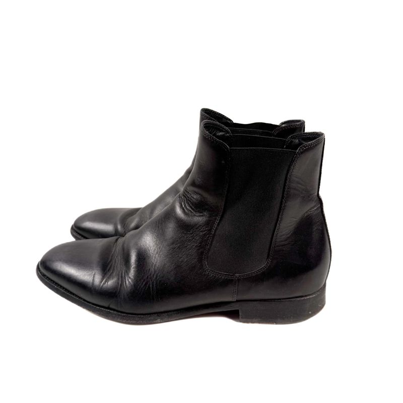 Black Chelsea Boots