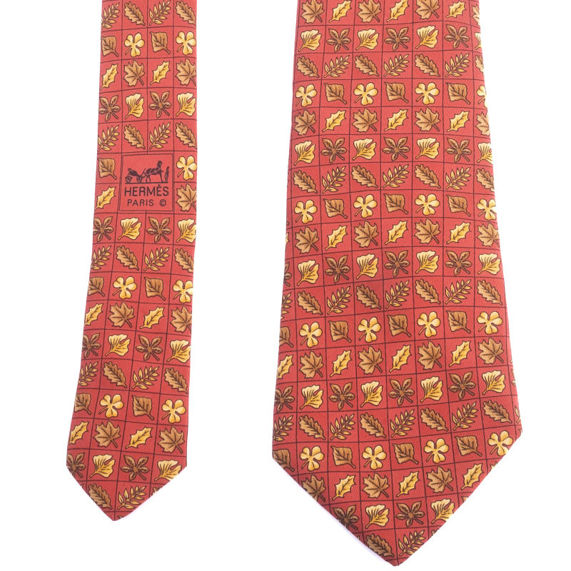 Red Leaf Patterned Tie