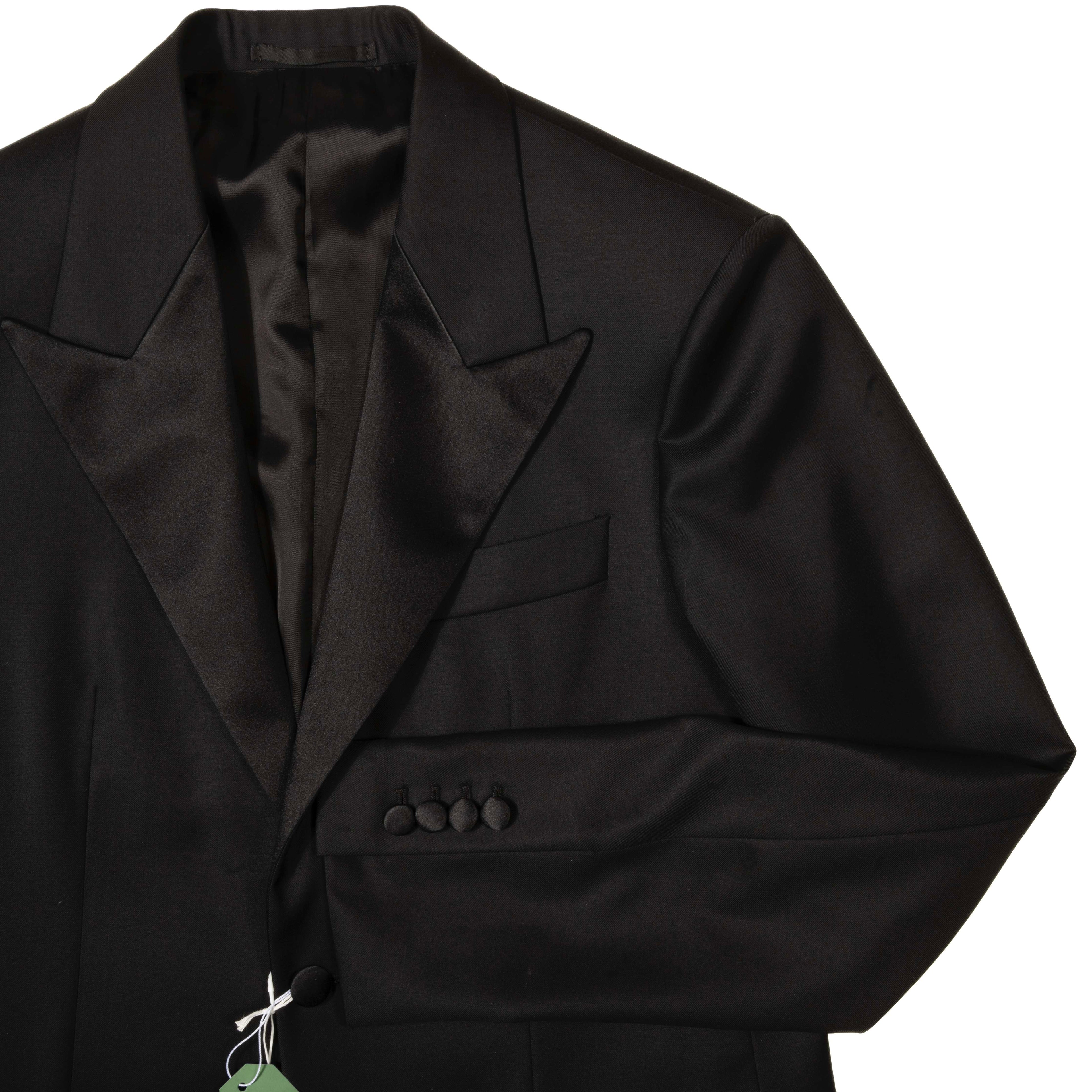 Est Retail Price 20 000 SEK - Neapolitan Hand Tailored Black Tuxedo Suit Sz 48
