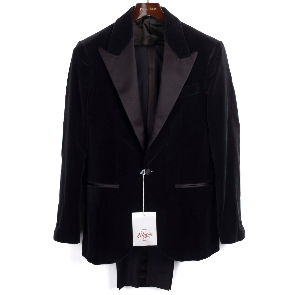 Est Retail Price 20 000 SEK - Neapolitan Hand Tailored Black Velvet Tuxedo Suit Sz 46