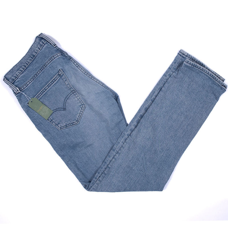 Levi’s 502 Jeans