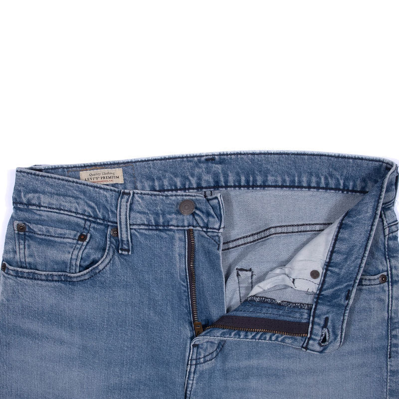 Levi’s 502 Jeans