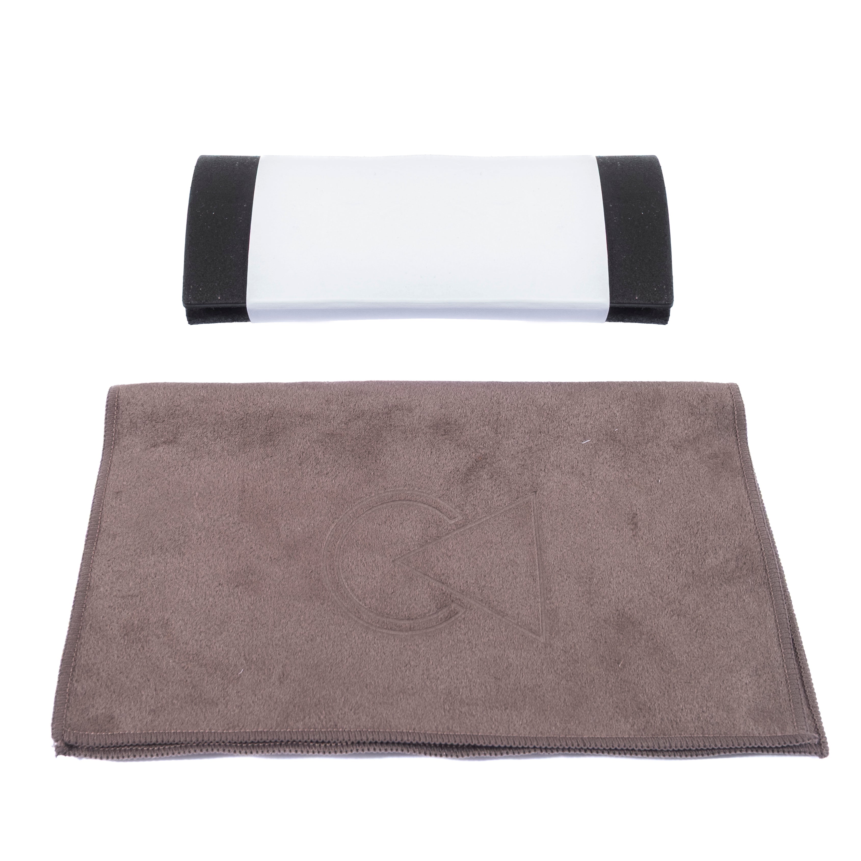 Est. Retail 4900 SEK - Deckard OM5 Warm Grey