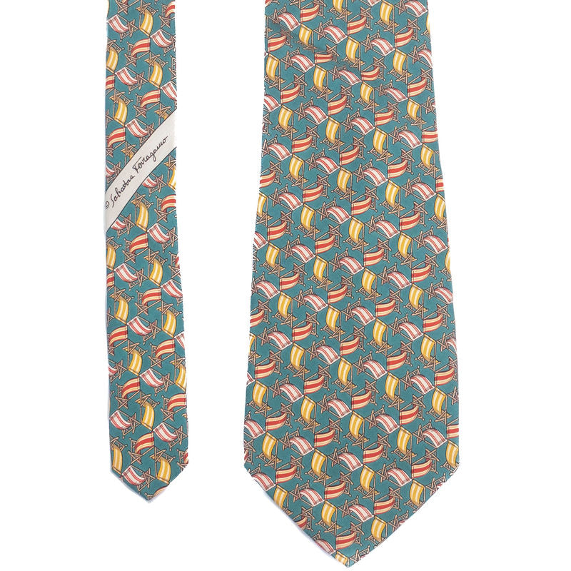 Green Beach Chair Tie