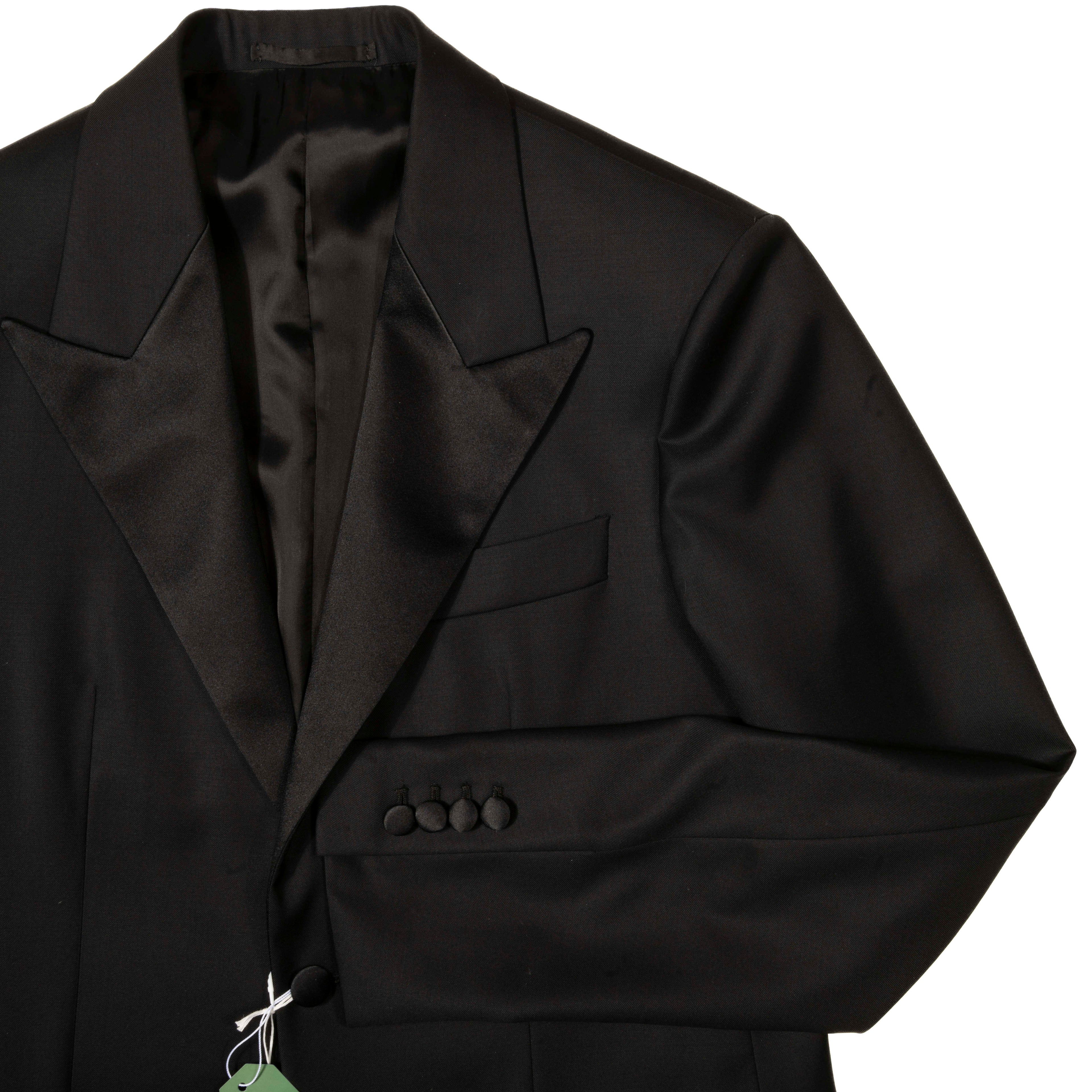 Est Retail Price 20 000 SEK - Neapolitan Hand Tailored Black Tuxedo Suit Sz 54