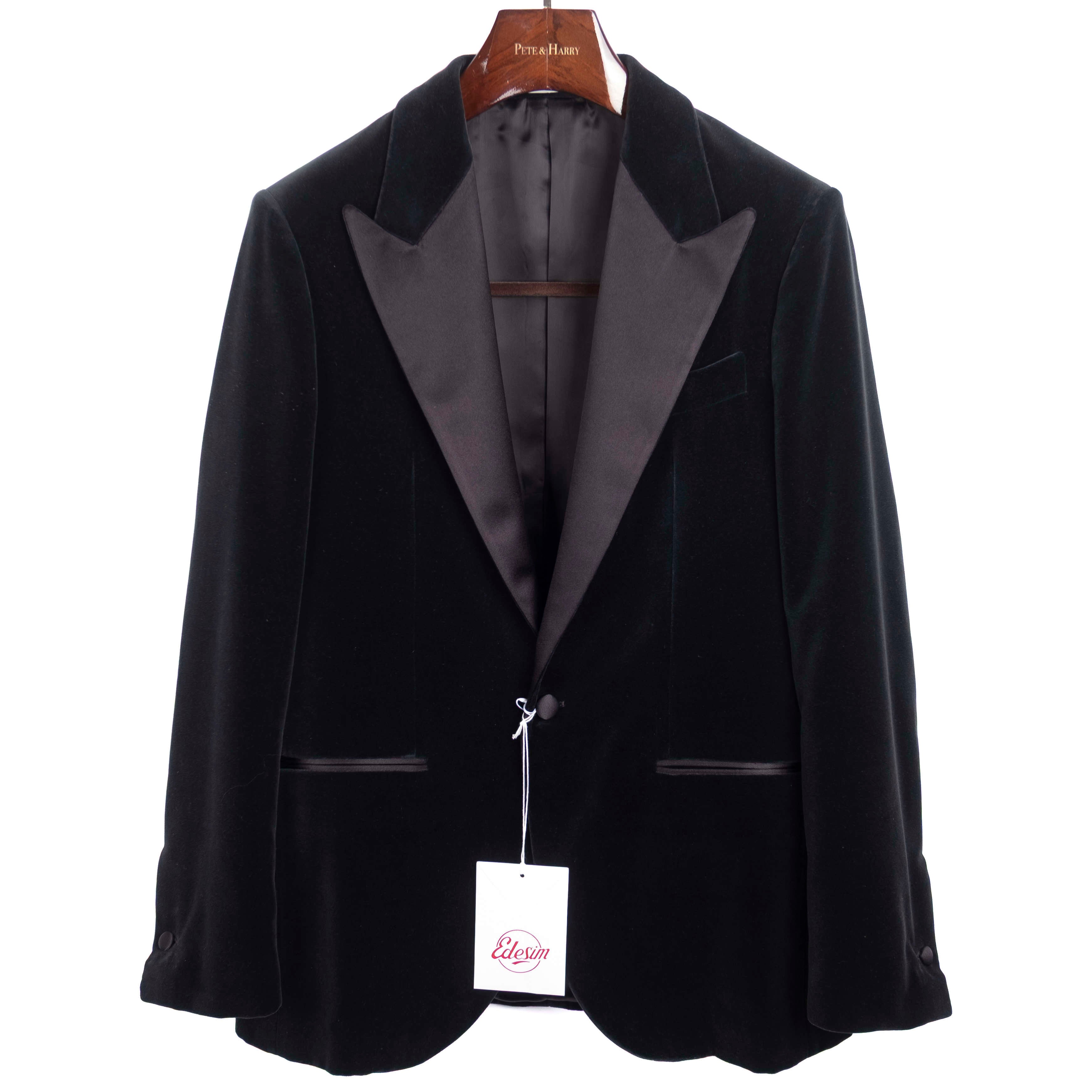 Est Retail Price 20 000 SEK -Neapolitan Hand Tailored  Black Velvet Tuxedo Suit Sz 50