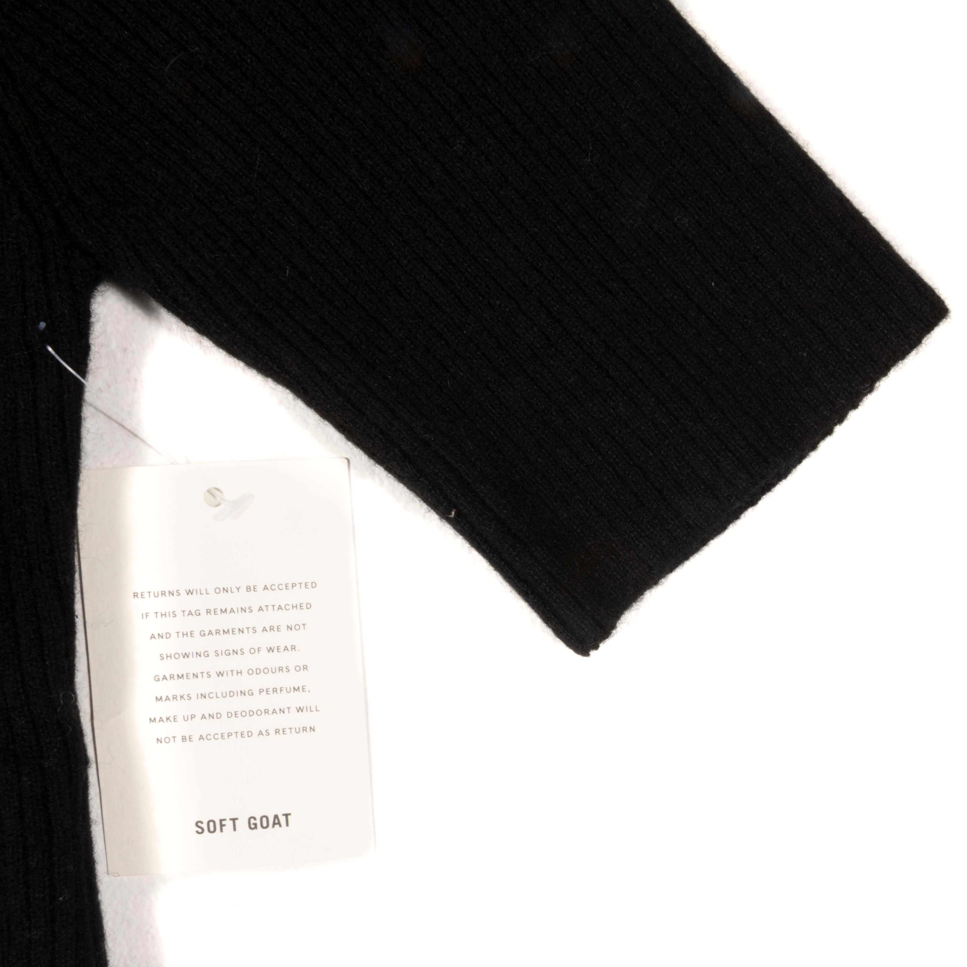 Sweetheart Top Black Cashmere